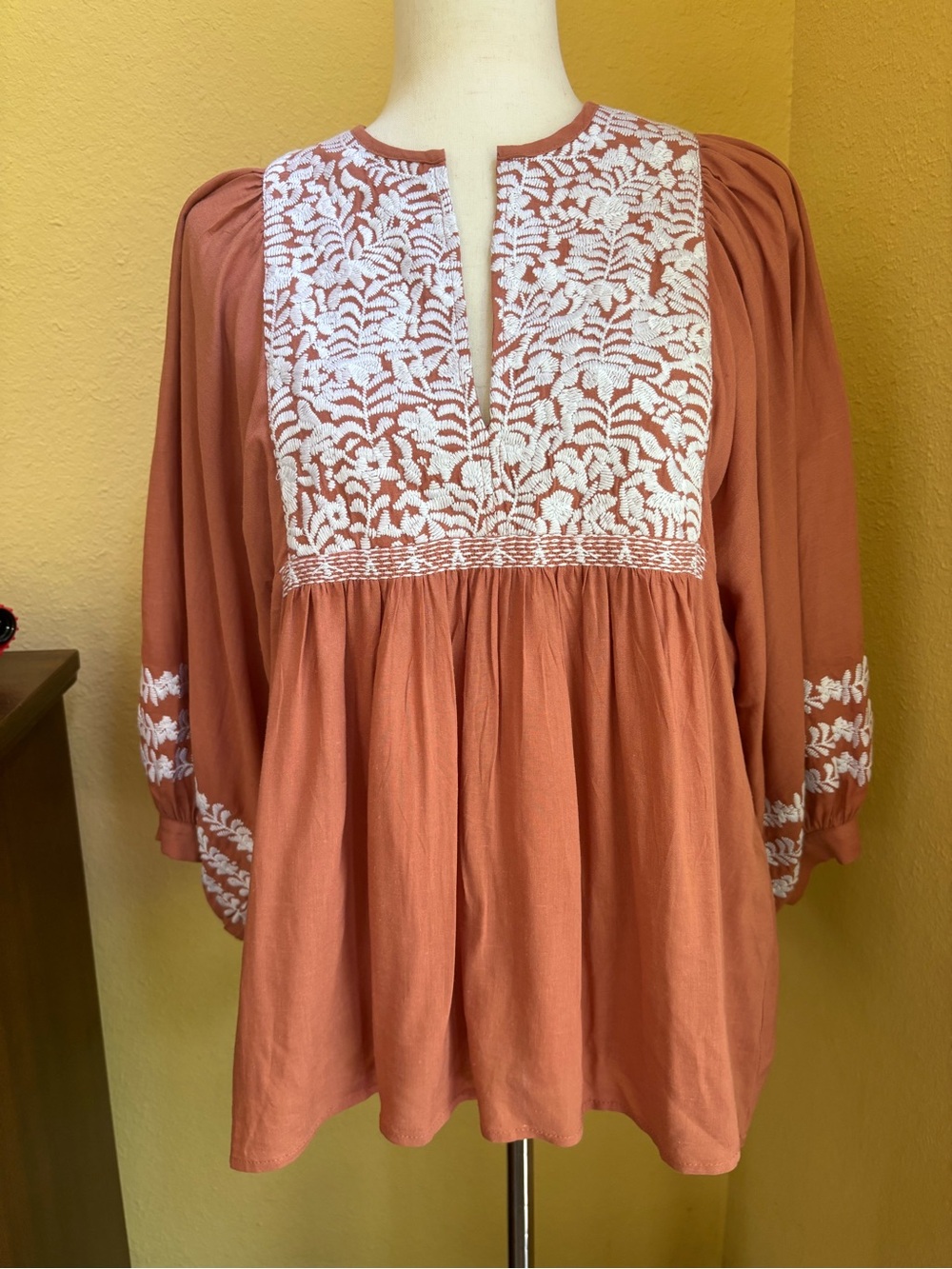 J.Marie Embroidered Rust Peasant Blouse with White Floral Detail. Small